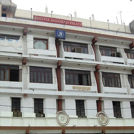 Oyo 4956 Hotel Maharaja Palace Kanpur Esterno foto