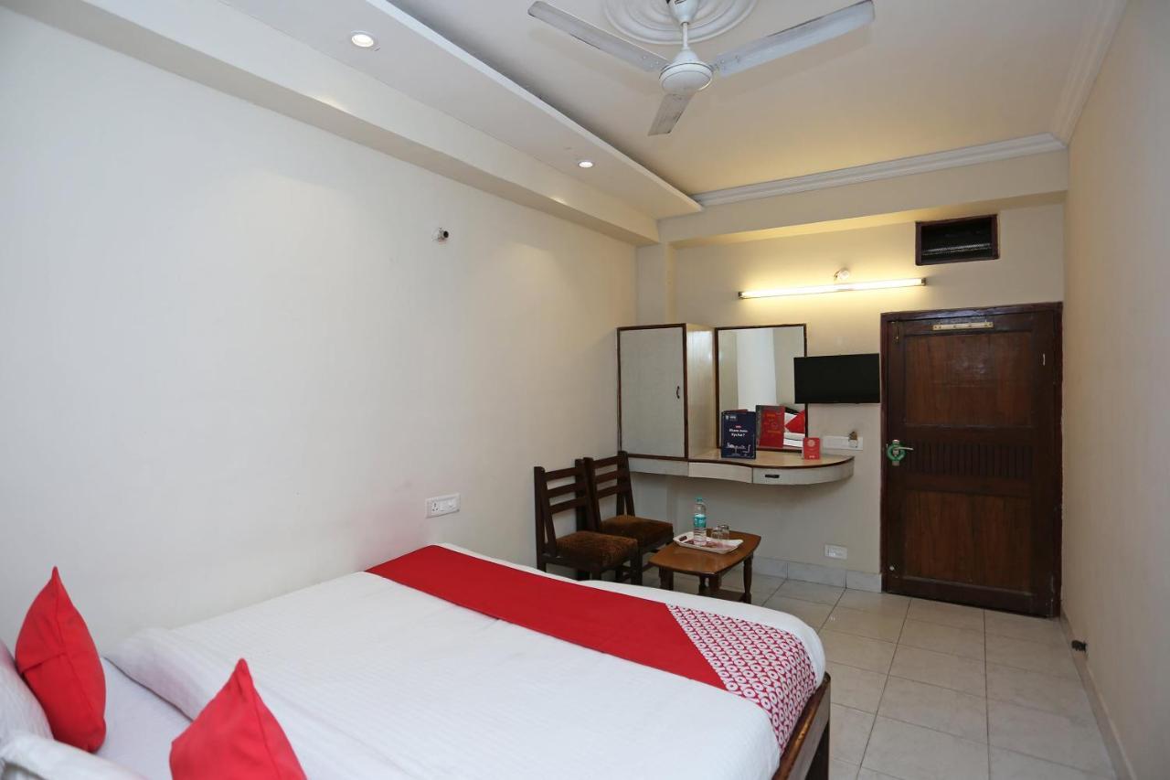 Oyo 4956 Hotel Maharaja Palace Kanpur Esterno foto