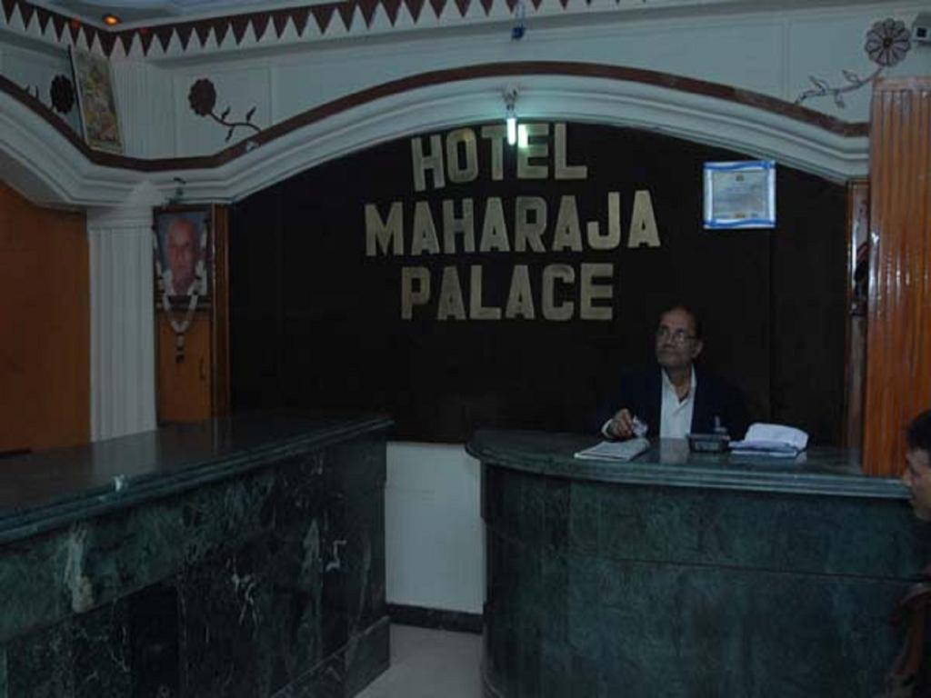 Oyo 4956 Hotel Maharaja Palace Kanpur Camera foto