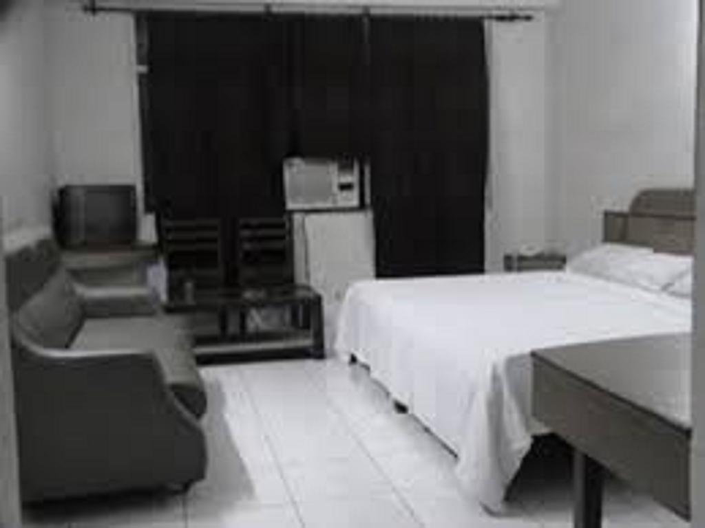 Oyo 4956 Hotel Maharaja Palace Kanpur Esterno foto