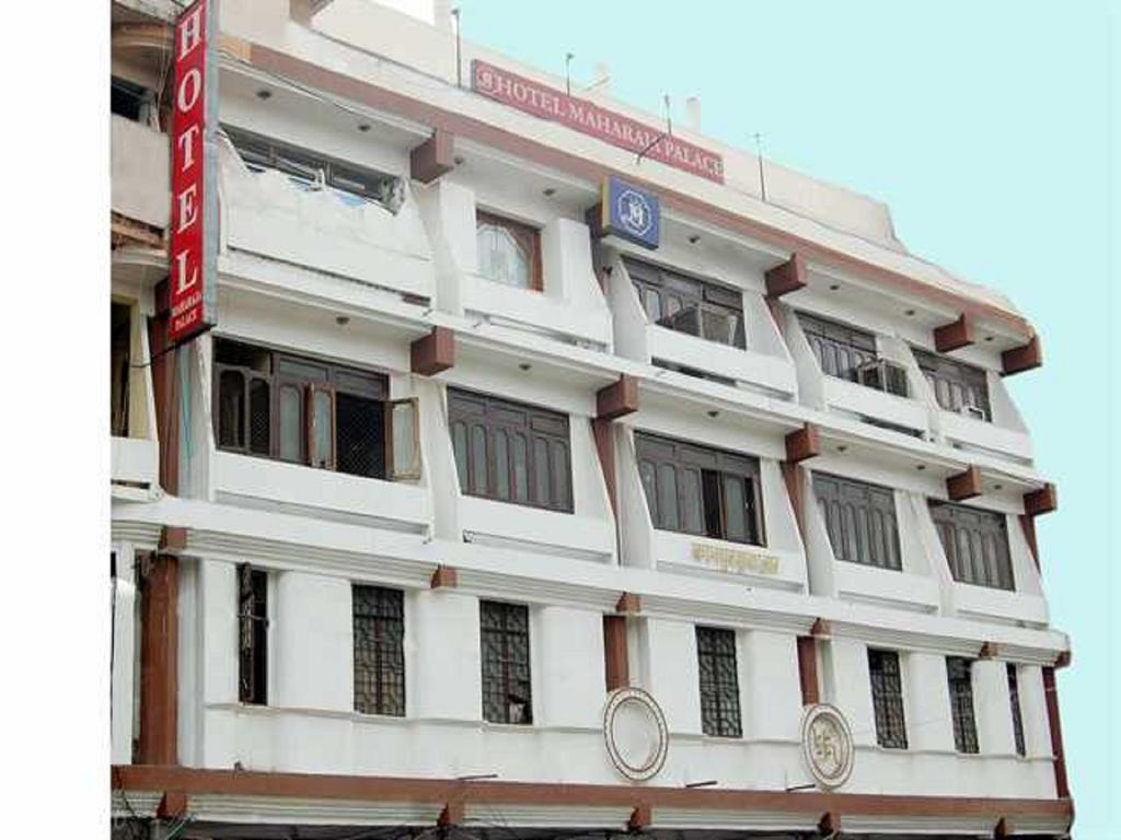 Oyo 4956 Hotel Maharaja Palace Kanpur Esterno foto