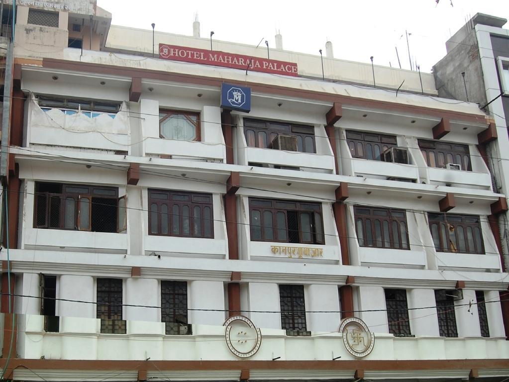 Oyo 4956 Hotel Maharaja Palace Kanpur Esterno foto